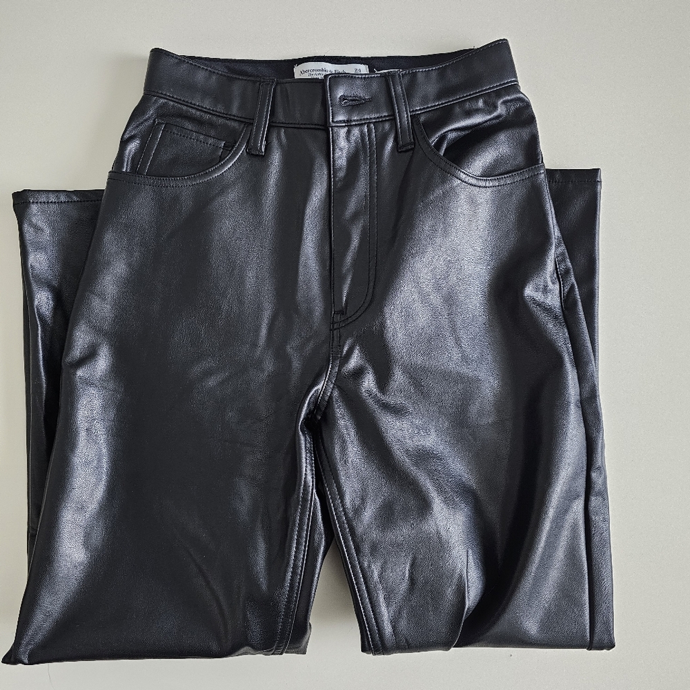 Abercrombie & Fitch Women's Curve Love Ankle Straight High Rise